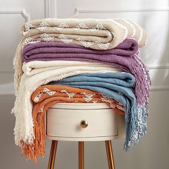 BOURINA Fluffy Chenille Knitted Fringe Throw Blanket, Off White 50" x 60" - Picture 5 of 7